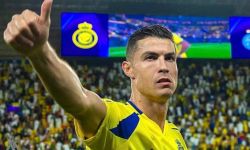 رونالدو يتفق على البقاء مع النصر